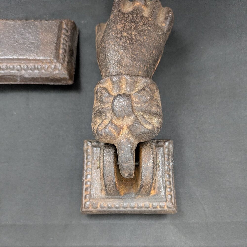 Antique Cast Iron Door Knocker - Picture 4 of 10